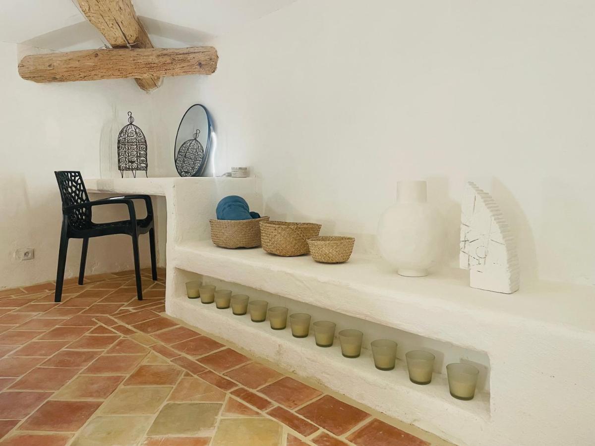 Готель La Bastide Saint-Julien  Екстер'єр фото